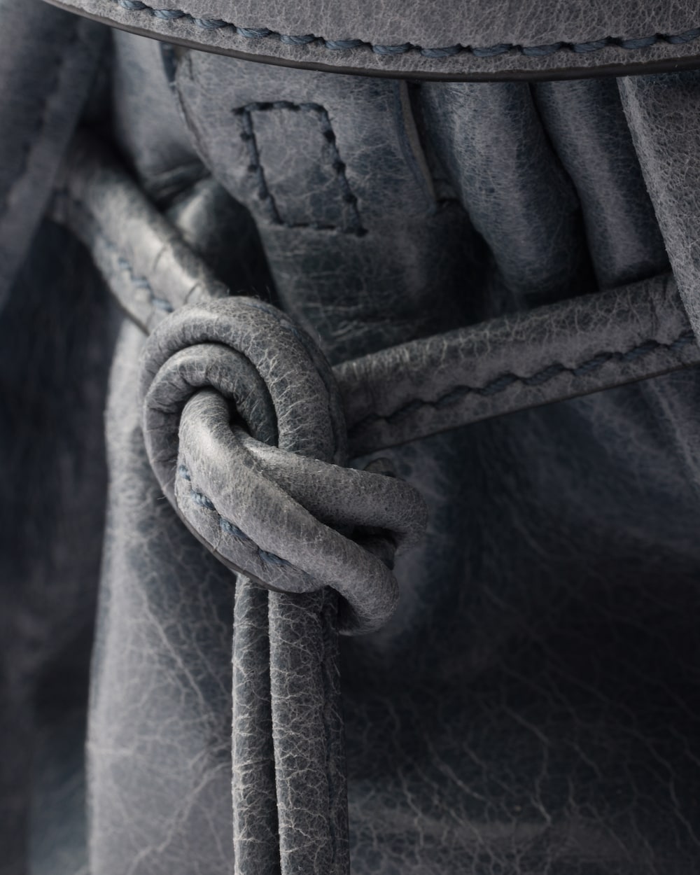 Prada Bonnie Medium Leather Handbag - Image 5